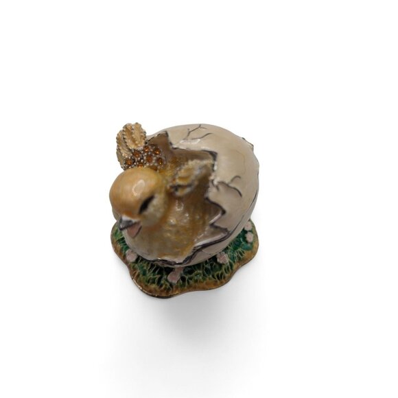 Bejeweled Enameled Hinged Magnetic Trinket Box Baby Chick Hatching from Egg - Picture 9 of 13